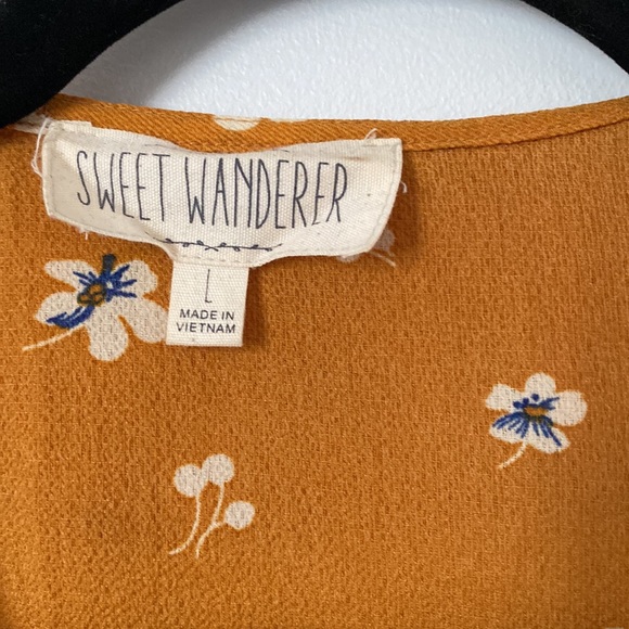 Floral Blouse - Picture 4 of 4